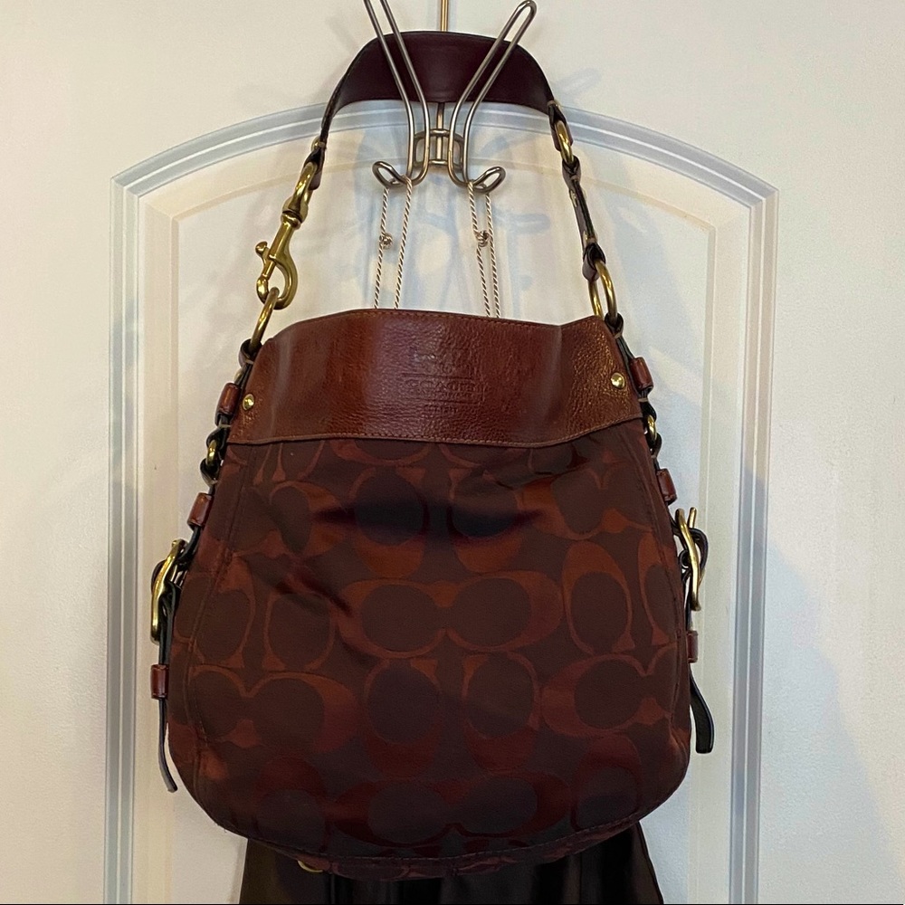 Coach Signature Shoulder Bag